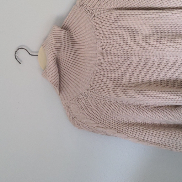 Buttery cream sweater - Picture 3 of 4